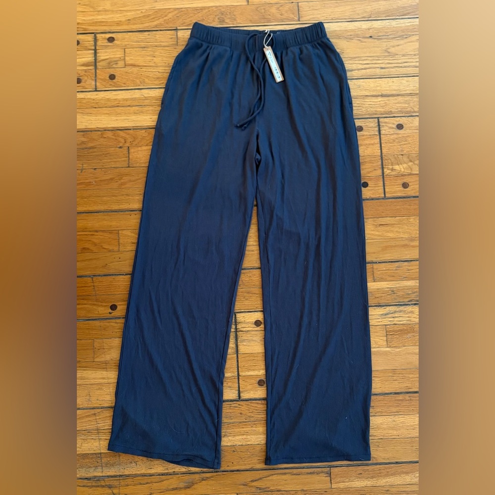 SKIMS NWT